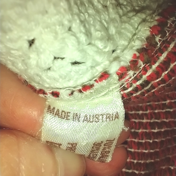 Set of 3 Embroidered Table Linens Imported from Austria - Picture 10 of 10